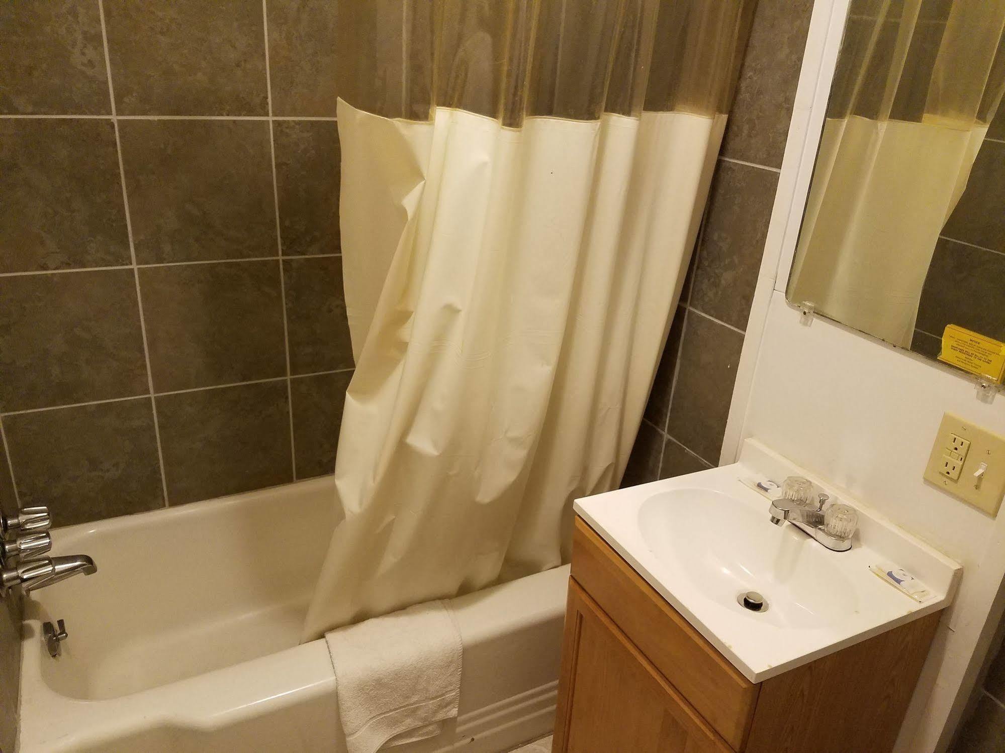 פרינסטון Budget Inn מראה חיצוני תמונה